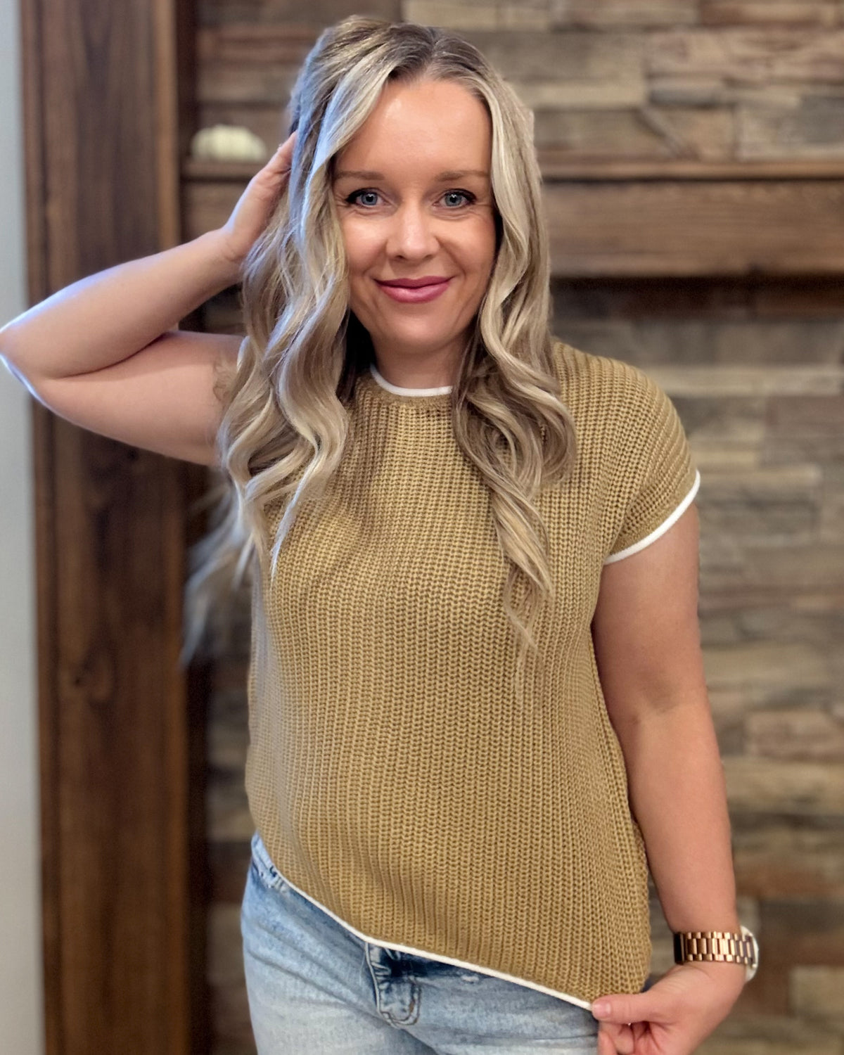 Contrast Edge Short Sleeve Sweater