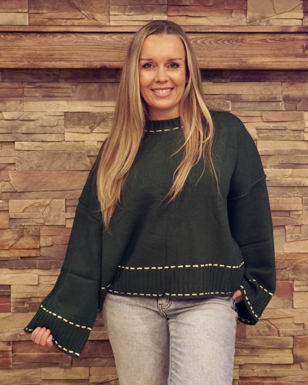 Sweater w/ Contrast Stitch - Green