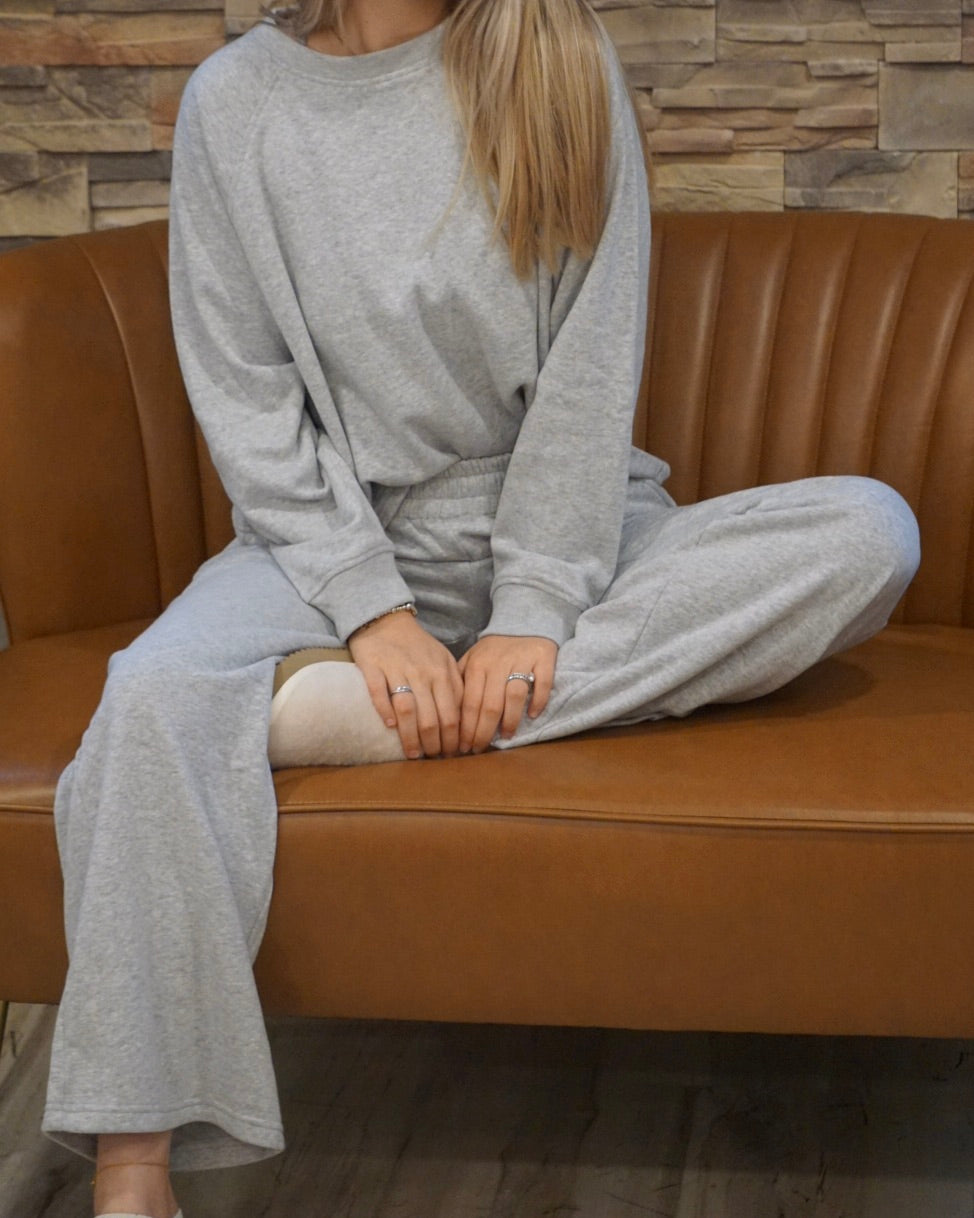 Fleece Pullover & Sweatpants Set - Grey
