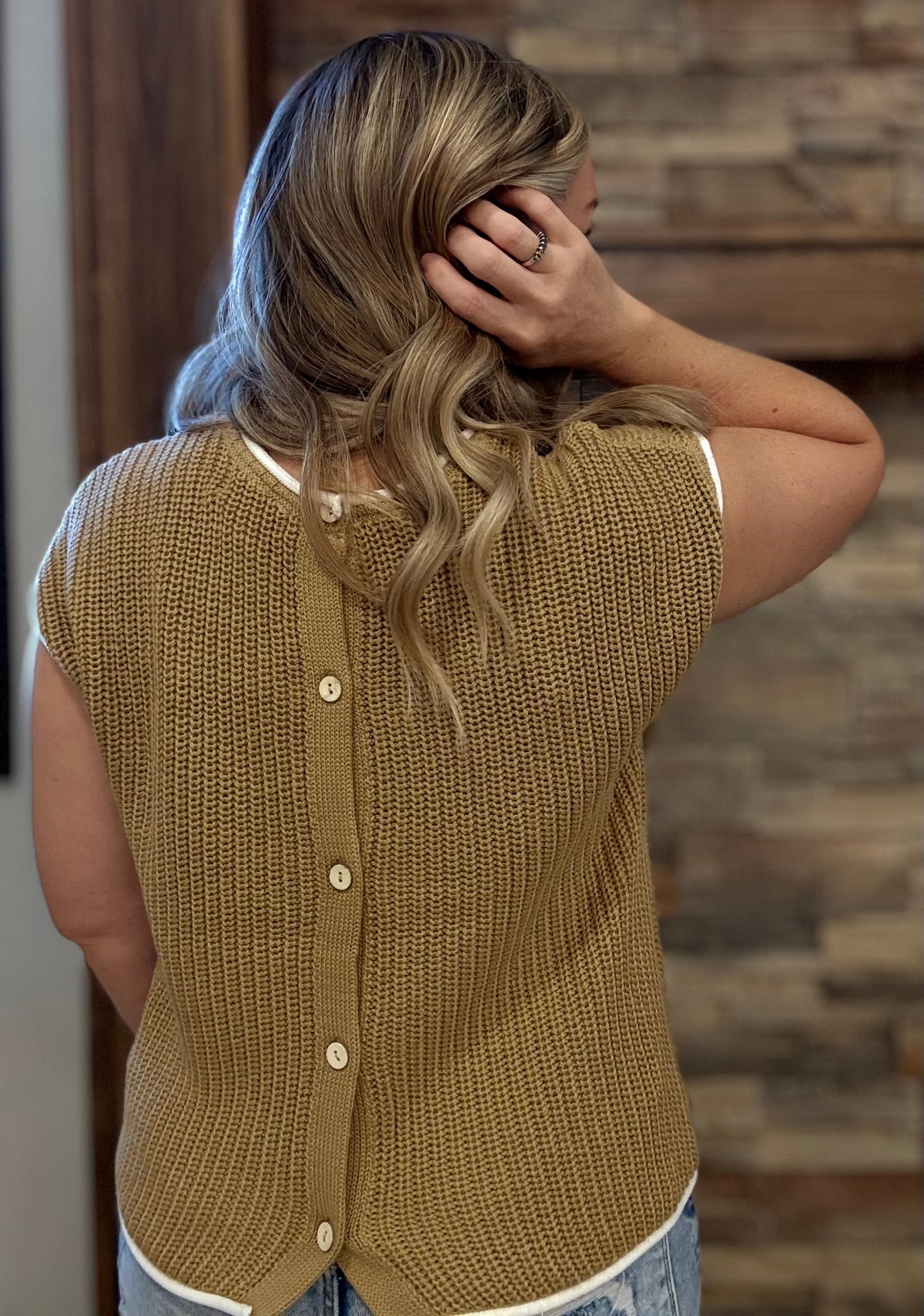 Contrast Edge Short Sleeve Sweater