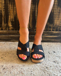 Bonny- Black Shimmer