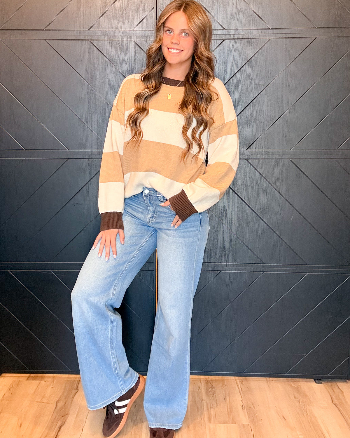 Olivia-Mid Rise Light Wash Full Length Wide Leg Jeans-7455