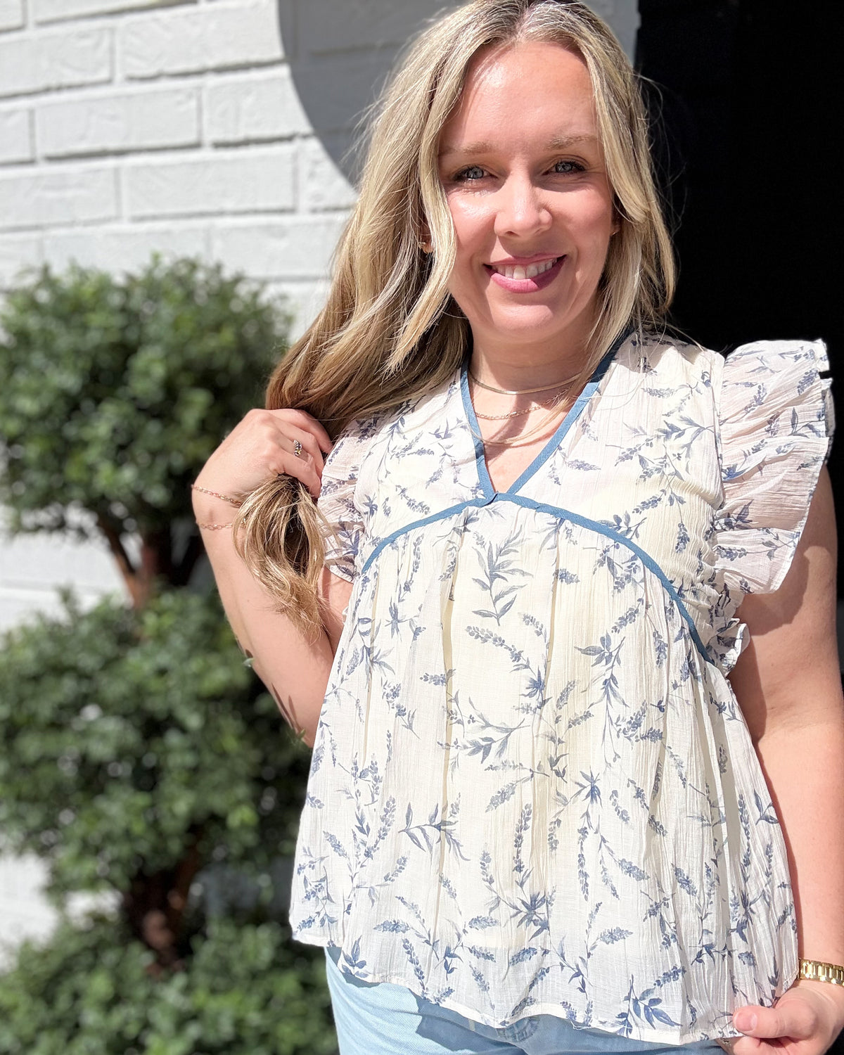 Womens Contrast Piped Textured Floral Ruffle Tank-Blue