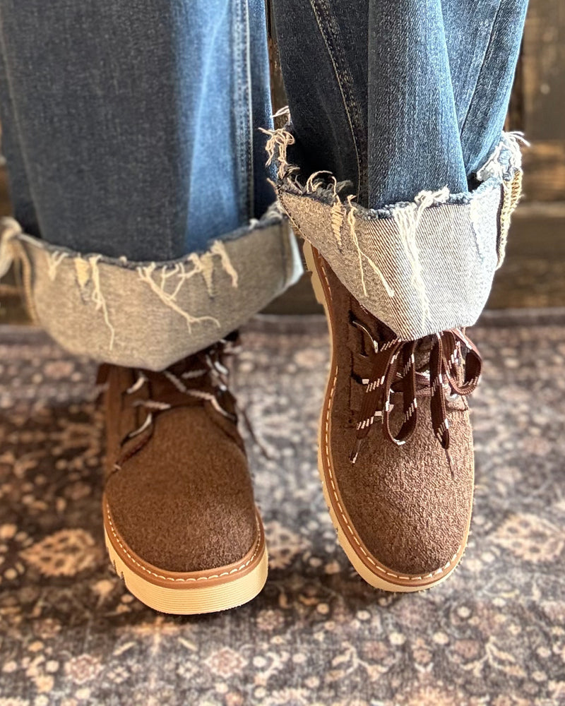 Corky's Campfire-Mocha Texture