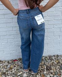 28" Petite Pintuck Wide Leg Jeans