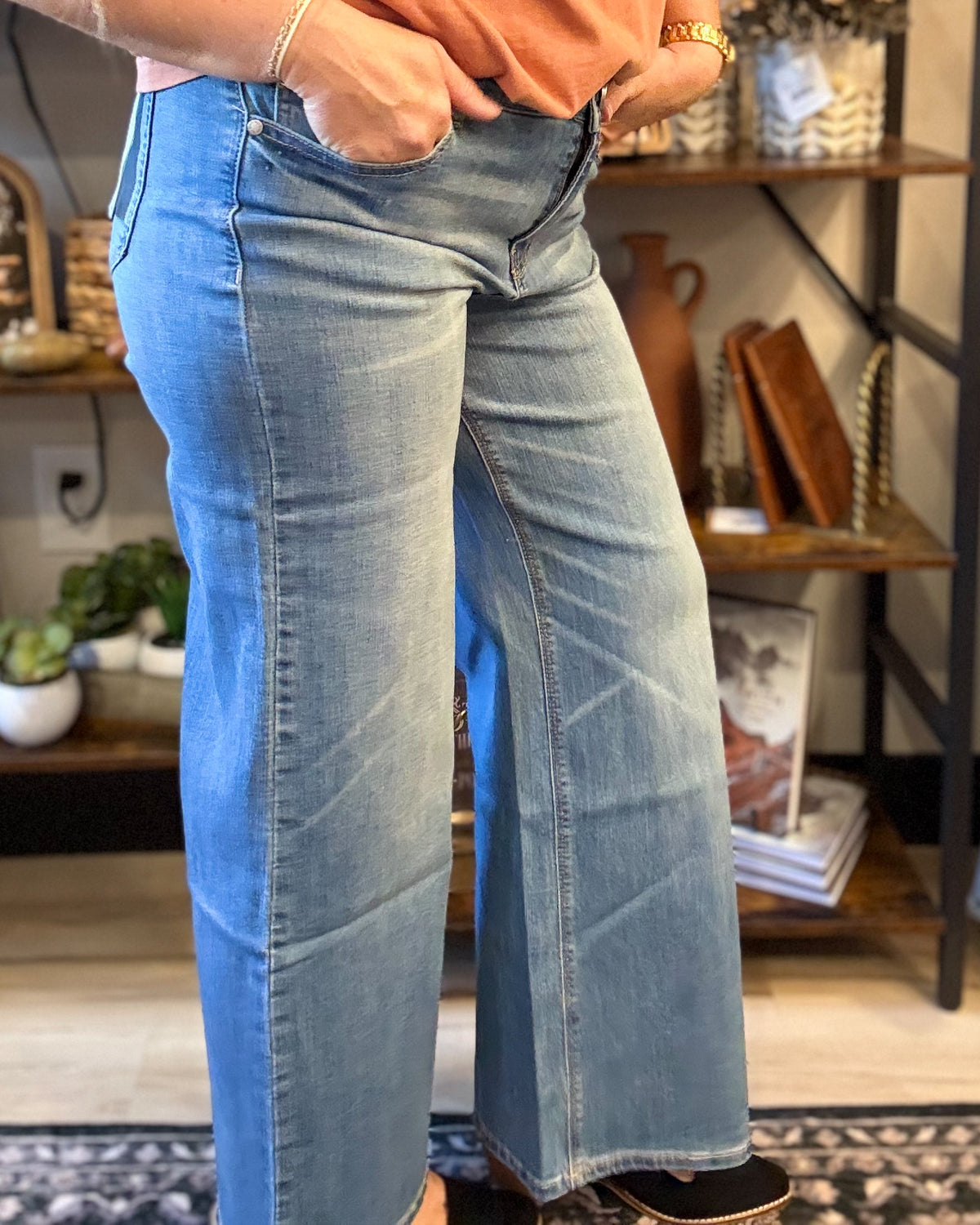 27" Mid Rise Cropped Wide Leg Jeans