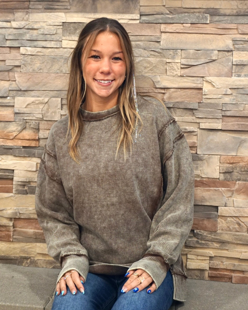 Acid Washed Exposed-Seam Pullover - Brown