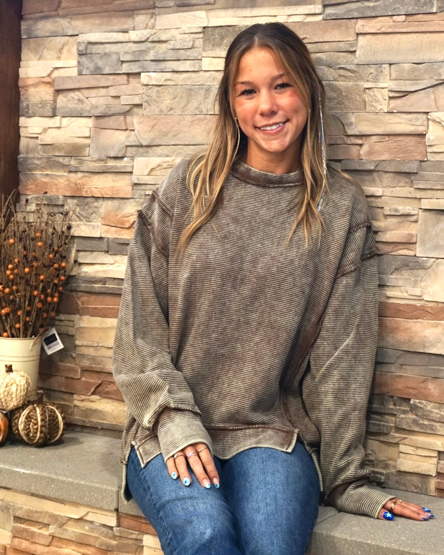 Acid Washed Exposed-Seam Pullover - Brown