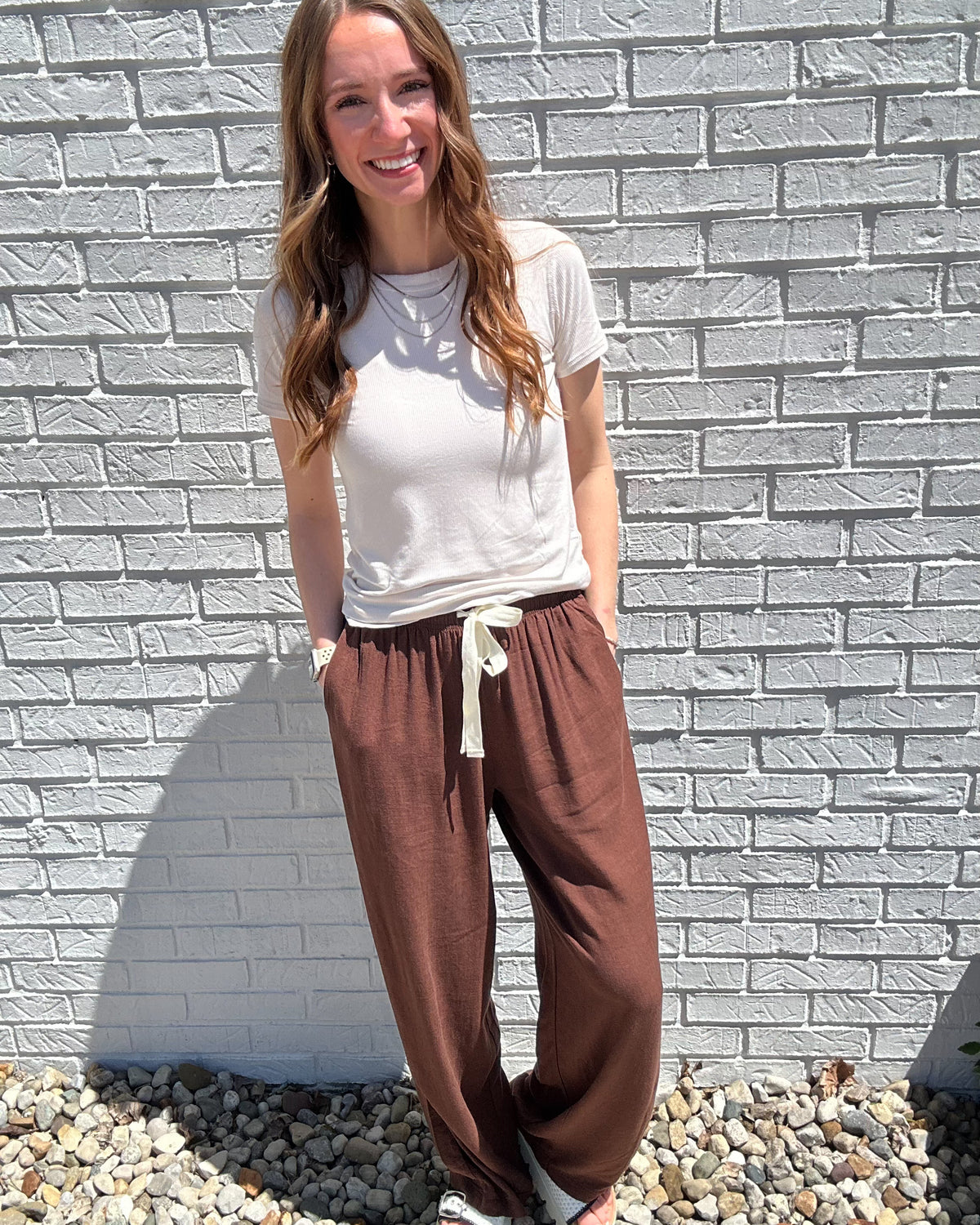 Ribbed Curved Hem Round Neck Tee-Sand Beige