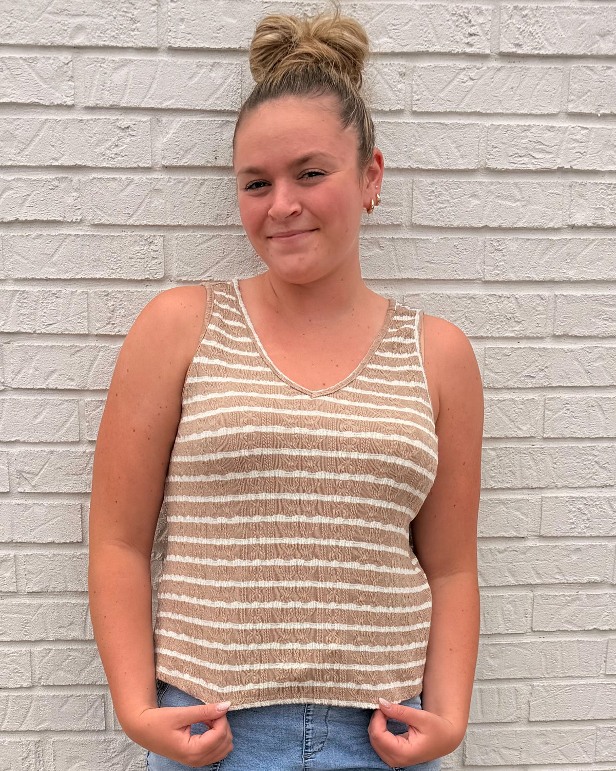 Womens Cable Textured Striped Knit V Neck Tank-Taupe