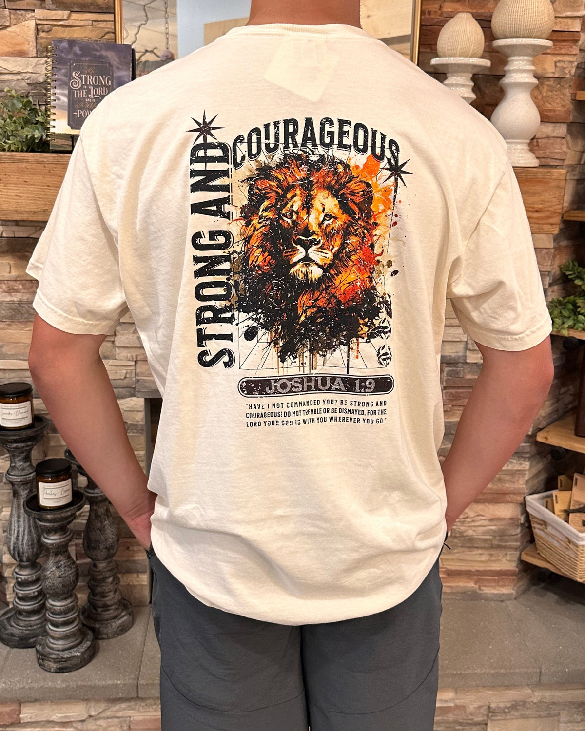 Men's Inspirational Graphics - Strong & Courageous