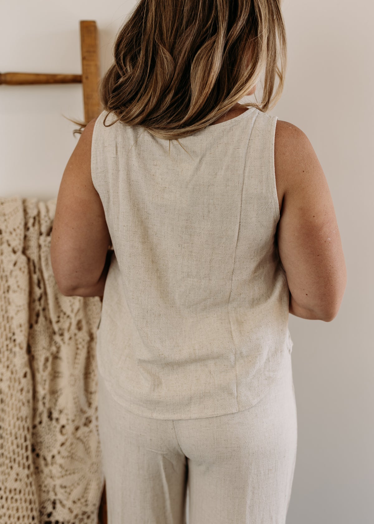 Sleeveless Side Button Linen Top