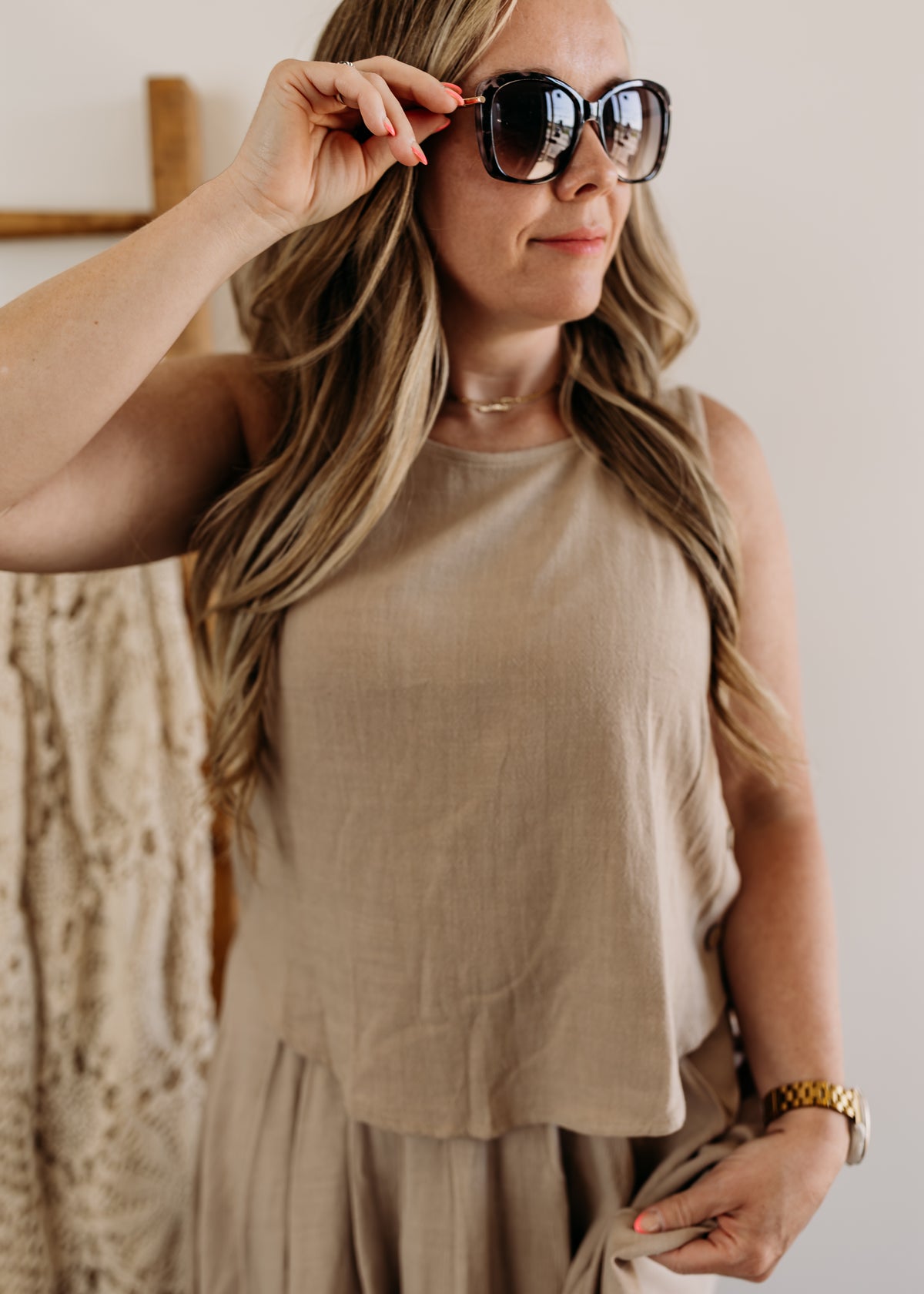 Sleeveless Side Button Linen Top