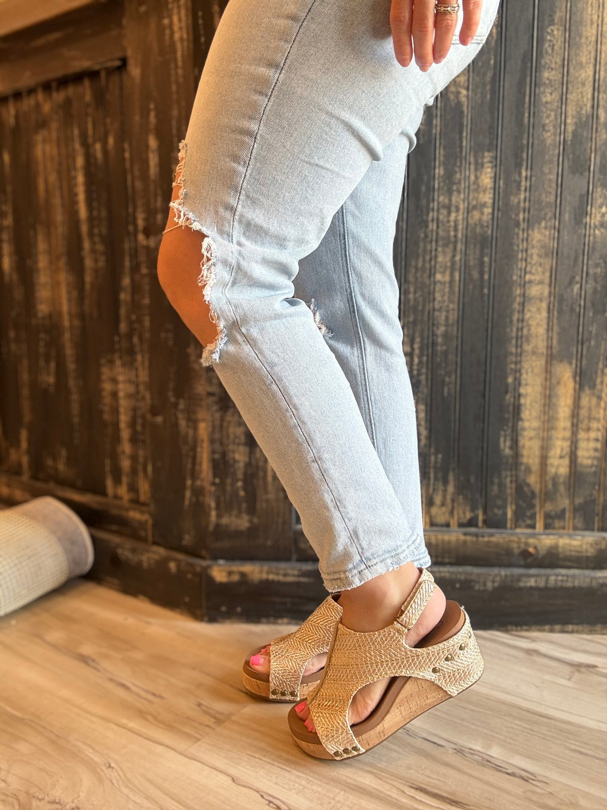 Corky's Carley - Silver Raffia