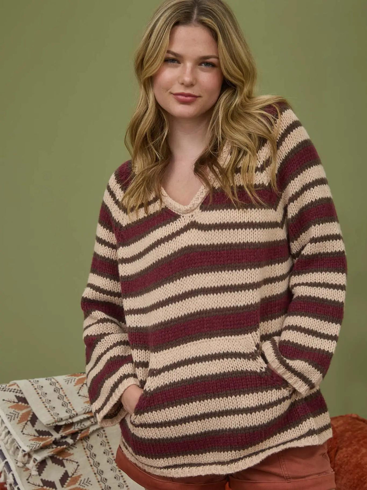 Kangaroo Pocket Sweater - Burgundy